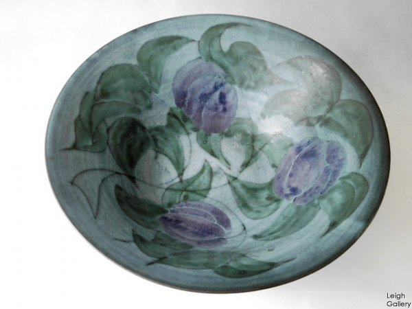 Tessa Fuchs - Large bowl with plumb design