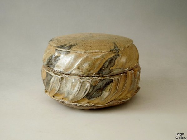 Ruthanne Tudball - Lidded pot