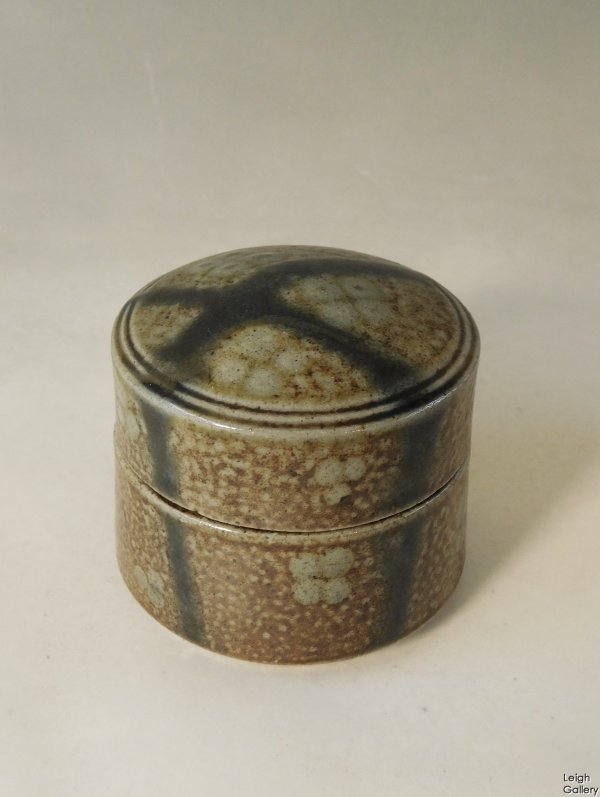 Jane Hamlyn - Lidded pot